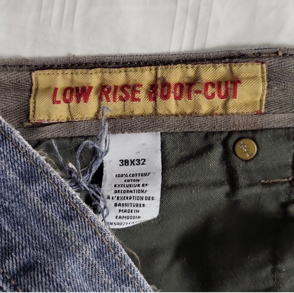 Old Navy Boot Cut low Rse jeans - Picture 5 of 8